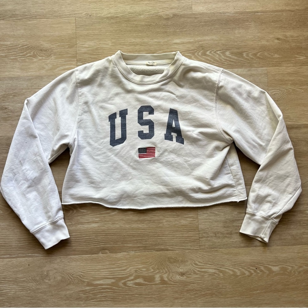 Brandy Melville USA White Cropped Sweatshirt
